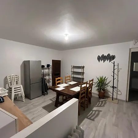 Holiday home Neuf En Face De La Foret. Acces Cour.