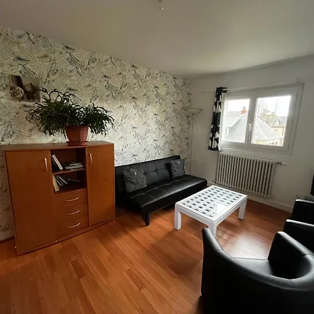 Sous Maison Habitee En Face De La Foret Petite Cour Holiday home