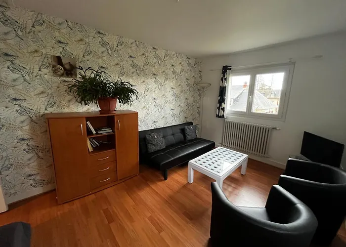 Sous Maison Habitee En Face De La Foret Petite Cour Holiday home